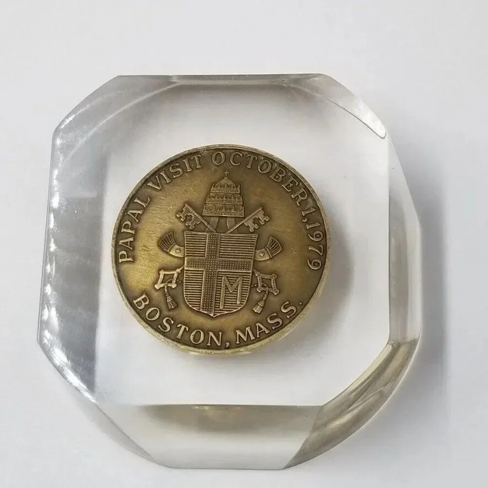 Vintage Coin Papal Visit 1979 In Lucite Pope Paperweight John Paul